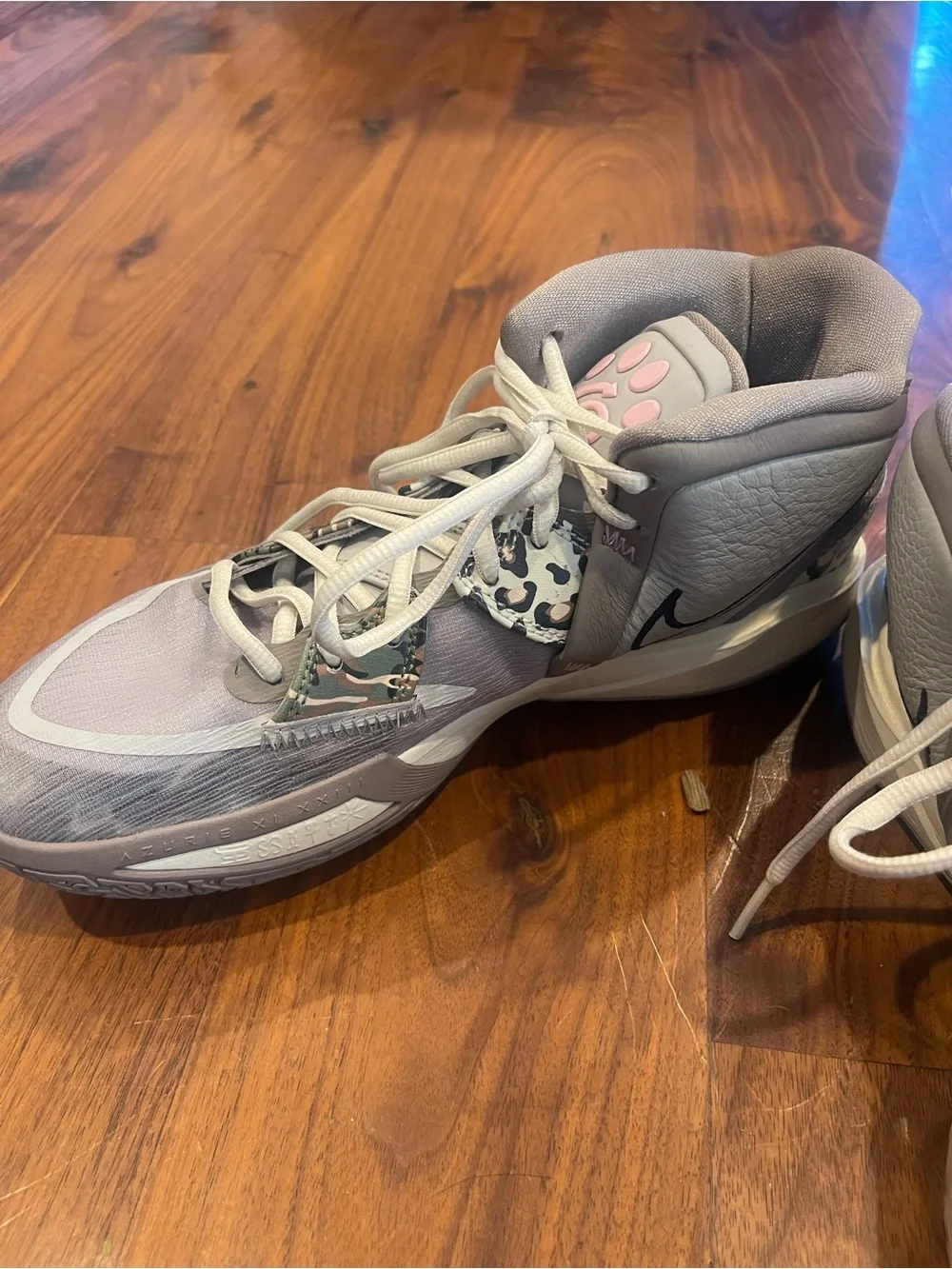 Nike Women's Gray and Pink Leopard (Kyrie Irving Infinity Leopard Camo)